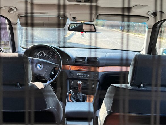 1998 BMW 5 серии 523i IV (E39), серебристый, 470000 рублей - вид 9