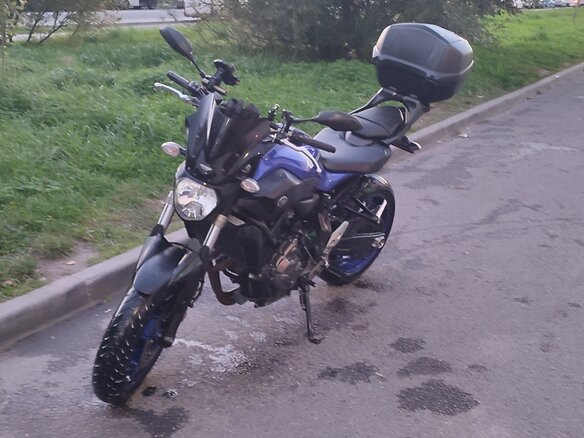 2017 Yamaha MT-07 (FZ-07), синий, 620000 рублей