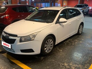 2014 Chevrolet Cruze I Рестайлинг, белый, 350000 рублей, вид 1