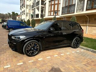 2020 BMW X5 30d IV (G05/G18), чёрный, 9000000 рублей, вид 3