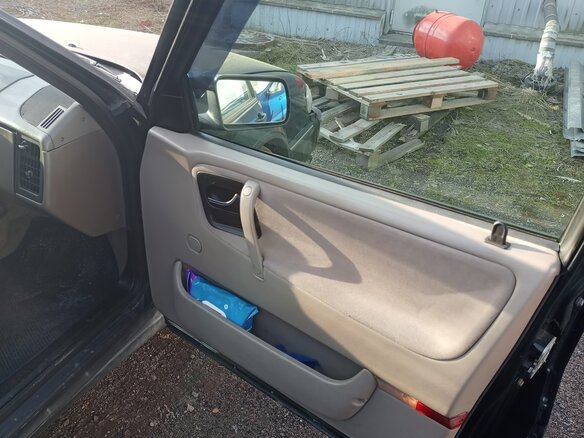 1995 Saab 9000 I Рестайлинг, зелёный, 350000 рублей - вид 6