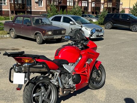 2004 Honda VFR 800, красный, 550000 рублей, вид 2