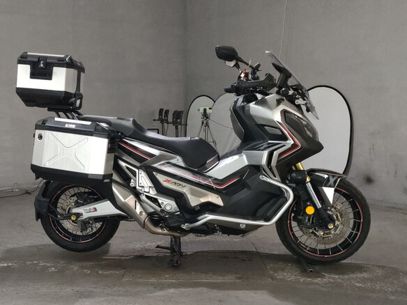 2017 Honda X-ADV, серебристый, 800000 рублей - вид 2