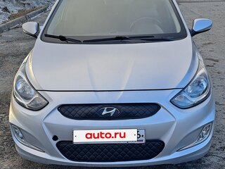 2011 Hyundai Solaris I, серебристый, 730000 рублей, вид 2