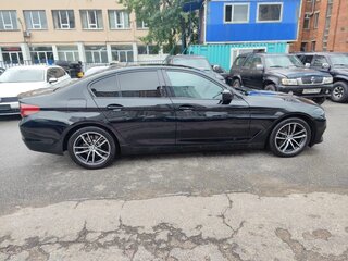 2017 BMW 5 серии 520d xDrive VII (G30/G31/G38), чёрный, 2700000 рублей, вид 4