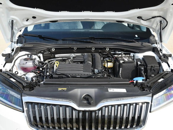 2025 Skoda Superb III Рестайлинг, белый, 2580005 рублей - вид 18