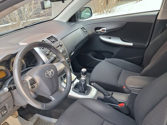2012 Toyota Corolla X (E140, E150) Рестайлинг, серебристый, 1550000 рублей - вид 6