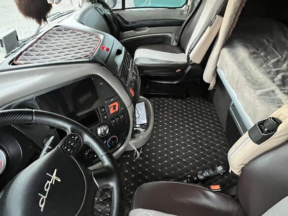 2006 DAF XF 105, белый, 3050000 рублей - вид 9
