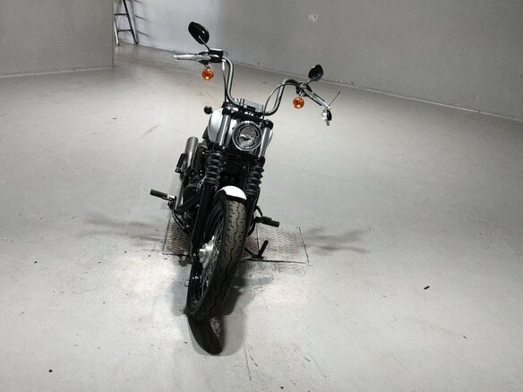 2021 Harley-Davidson Street Bob, белый, 1214000 рублей - вид 3