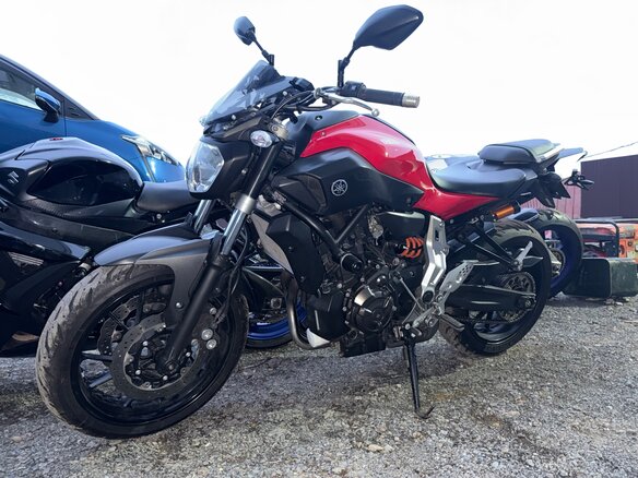 2016 Yamaha MT-07 (FZ-07), красный, 650000 рублей - вид 12