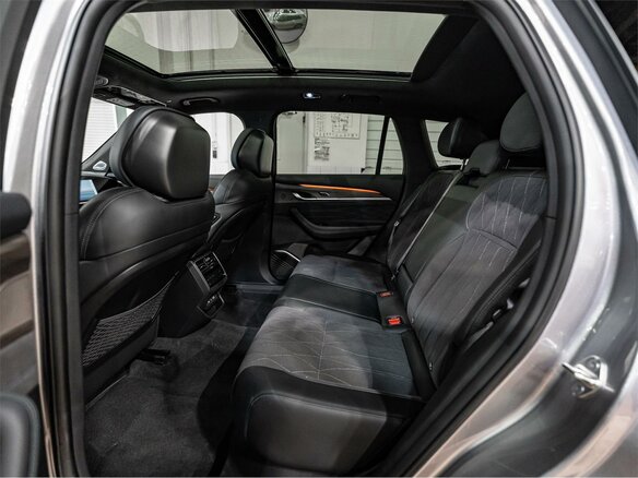 2026 Geely Monjaro I Рестайлинг, серебристый, 5507255 рублей - вид 12