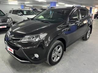 2015 Toyota RAV4 IV (XA40), коричневый, 1935000 рублей, вид 1