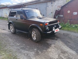 1999 Lada (ВАЗ) 2121 (4x4) I Рестайлинг, чёрный, 295000 рублей, вид 3