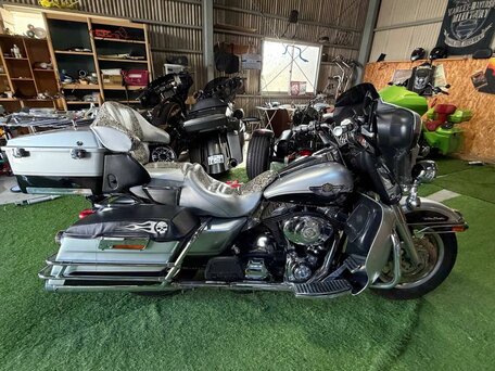 2003 Harley-Davidson Electra Glide, серебристый, 629000 рублей, вид 2