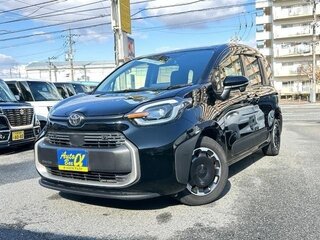 2022 Toyota Sienta III, чёрный, 1230084 рублей, вид 1