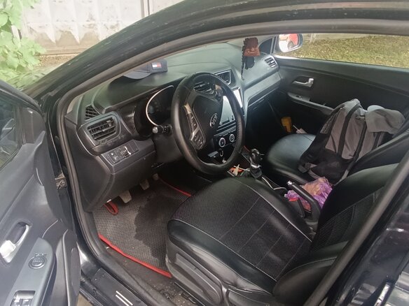 2015 Kia Rio III Рестайлинг, чёрный - вид 4