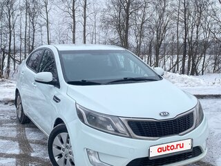 2011 Kia Rio 5-speed III, белый, 650000 рублей, вид 1
