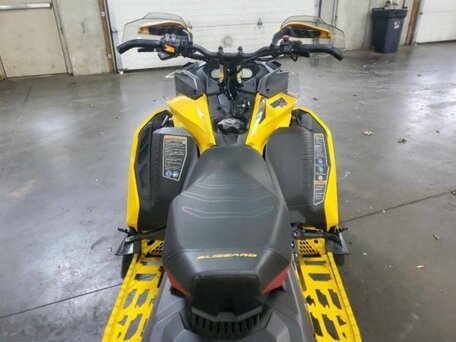 2022 BRP Ski-Doo MXZ Sport 600, жёлтый, 1350000 рублей, вид 5