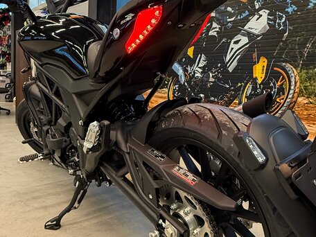 2026 Benelli 502 C, чёрный, 599000 рублей, вид 5