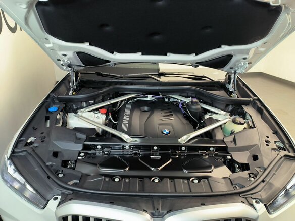 2025 BMW X5 40i IV (G05/G18) Рестайлинг, белый - вид 28