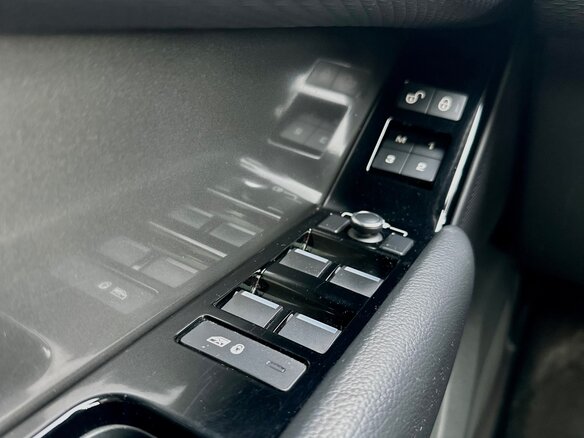 2017 Land Rover Range Rover Velar I, белый, 4300000 рублей - вид 24