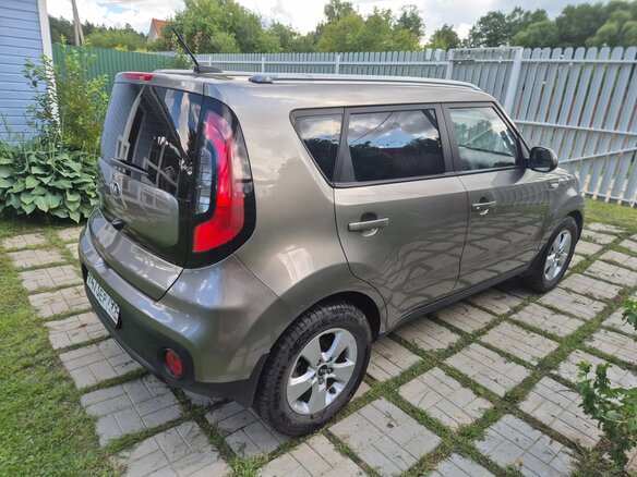 2018 Kia Soul II Рестайлинг, серый, 1500000 рублей - вид 5