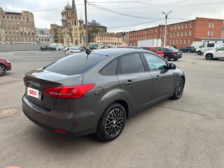2017 Ford Focus III Рестайлинг, серый, 1300000 рублей, вид 4