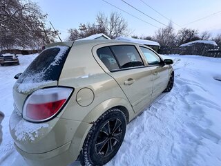 2004 Opel Astra H, золотистый, 280000 рублей, вид 3