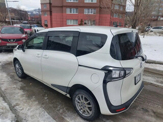 2022 Toyota Sienta II Рестайлинг, белый, 2150000 рублей, вид 2