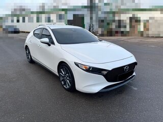 2021 Mazda 3 IV (BP), белый, 2450000 рублей, вид 2
