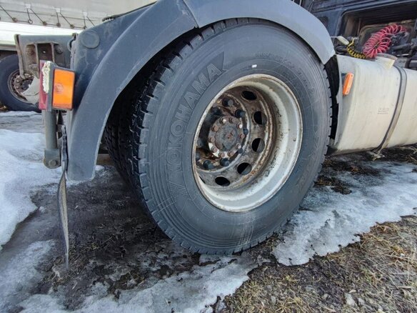 2005 DAF 95XF, чёрный, 2000000 рублей - вид 5