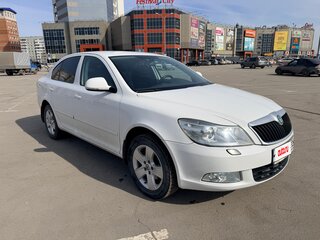 2012 Skoda Octavia II (A5) Рестайлинг, белый, 869000 рублей, вид 3