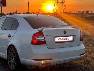 2012 Skoda Octavia RS II Рестайлинг, белый, 980000 рублей, вид 4