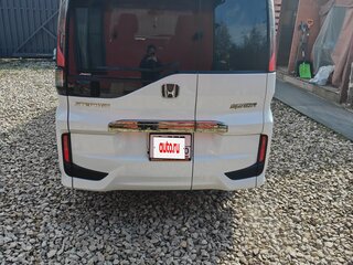 2019 Honda Stepwgn Spada V Рестайлинг, белый, 2450000 рублей, вид 3