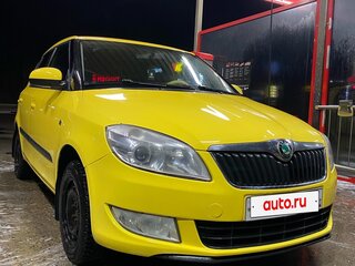 2011 Skoda Fabia II Рестайлинг, жёлтый, 550000 рублей, вид 1