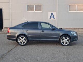 2009 Skoda Octavia II (A5) Рестайлинг, серый, 415000 рублей, вид 4