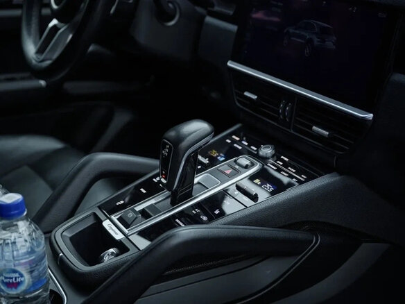 2018 Porsche Cayenne III, белый, 5500000 рублей - вид 9