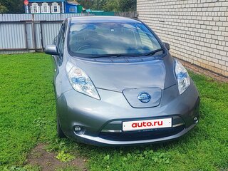 2013 Nissan Leaf (EM57) I (ZE0/AZE0), серый, 899990 рублей, вид 2