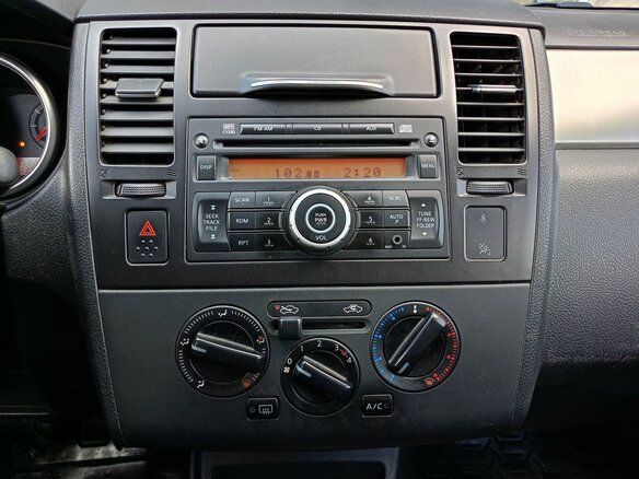 2013 Nissan Tiida I Рестайлинг, серый, 638000 рублей - вид 10