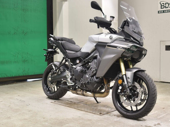 2026 Yamaha Tracer 9, серый, 1600000 рублей - вид 2