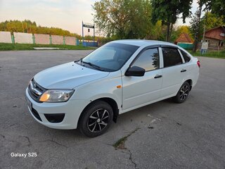 2015 Lada (ВАЗ) Granta I, белый, 500000 рублей, вид 1