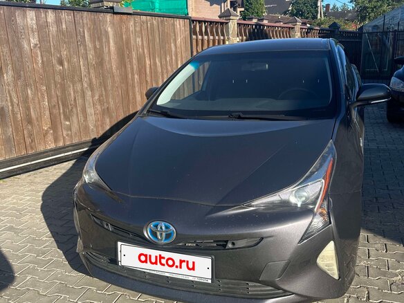 2016 Toyota Prius IV (XW50), серый, 1500000 рублей