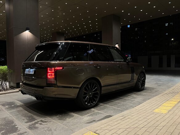 2013 Land Rover Range Rover IV, золотистый, 3250000 рублей - вид 2