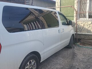 2011 Hyundai H-1 II, белый, 1700000 рублей, вид 2