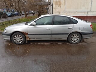 2001 Toyota Avensis I Рестайлинг, серебристый, 260001 рублей, вид 4