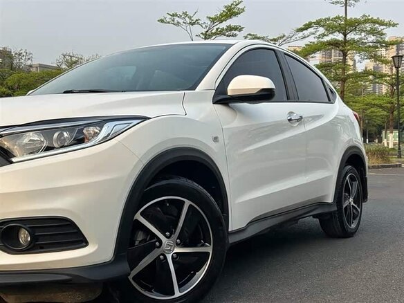2022 Honda Vezel I Рестайлинг, белый, 1466700 рублей - вид 7