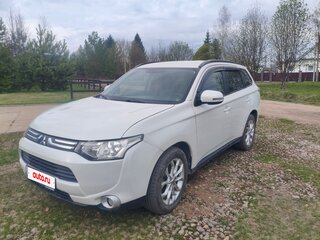 2013 Mitsubishi Outlander III, белый, 1255000 рублей, вид 1