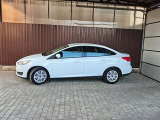2019 Ford Focus III Рестайлинг, белый, 1350000 рублей, вид 4