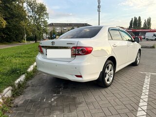 2011 Toyota Corolla X (E140, E150) Рестайлинг, белый, 1200000 рублей, вид 3