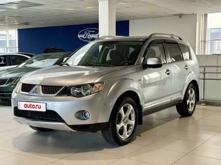 Mitsubishi Outlander II